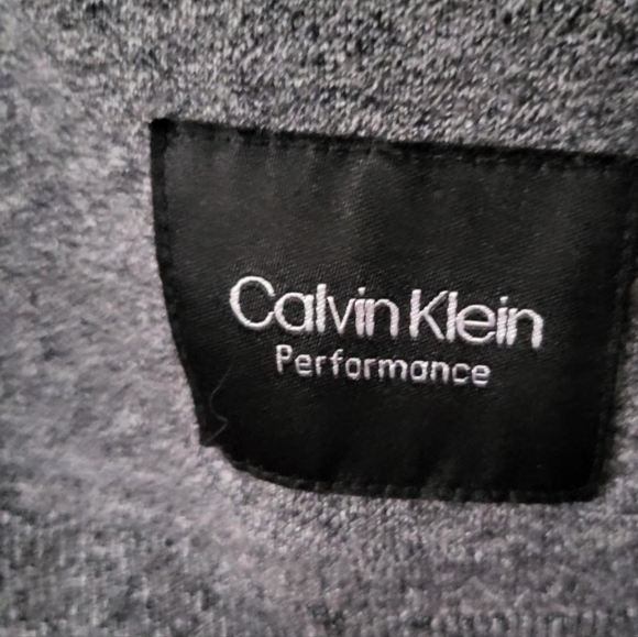 Calvin Klein - Picture 3 of 3